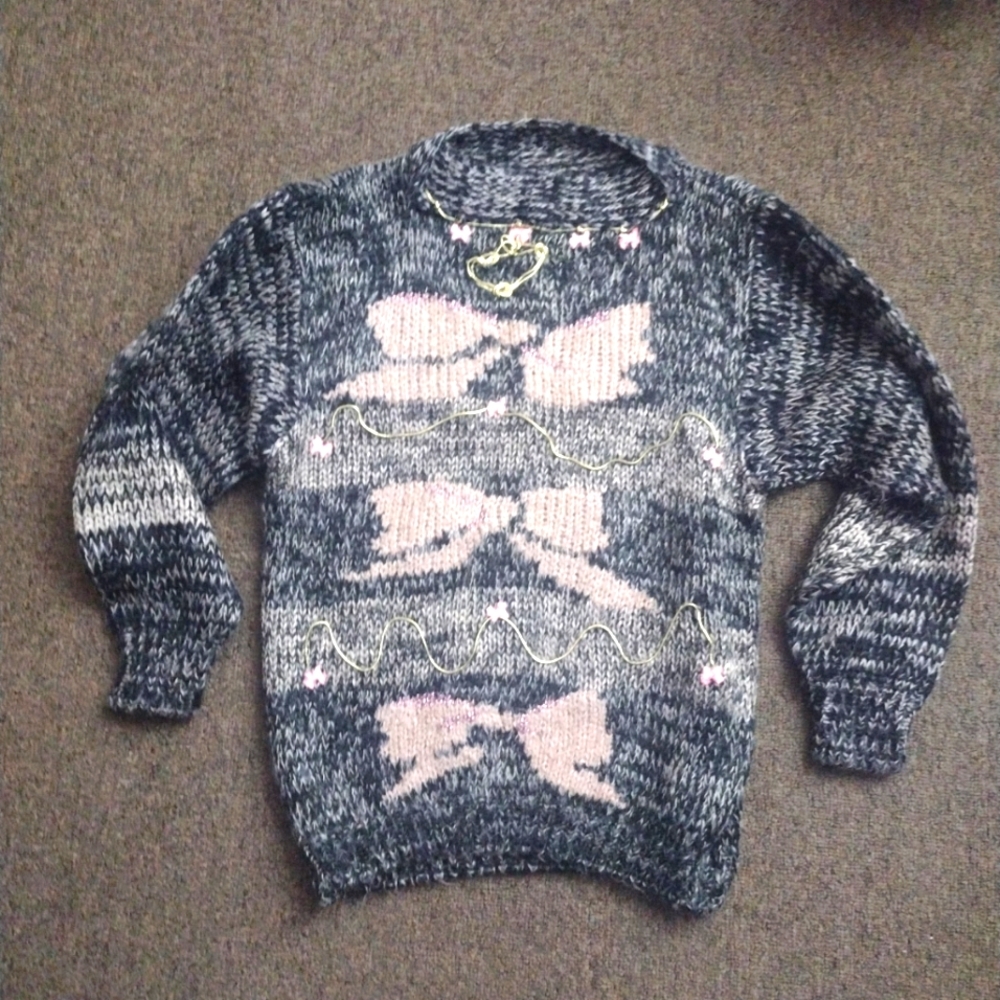 Mi Ki by Majestic Oversized Sweater | Size S, Grey/Pink With Decorations.